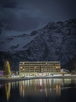 Hotel AVES Homebase Arosa